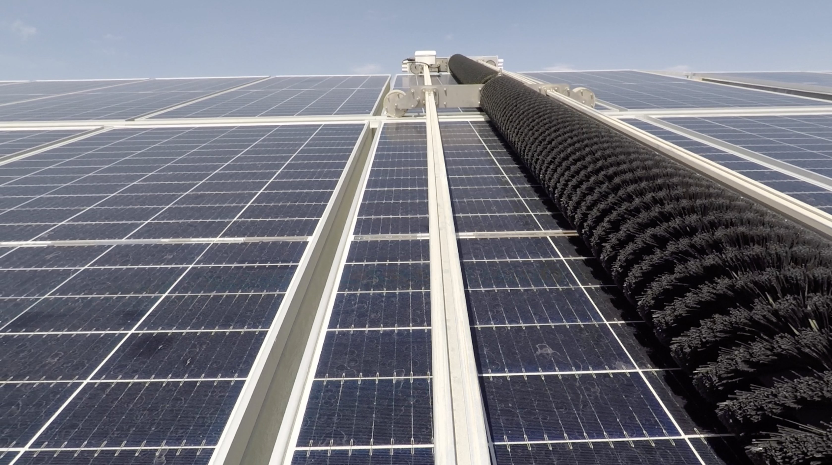 ENGIE Laborelec Solar Pannel Cleaning Solution brush cleaining Solar Pannel